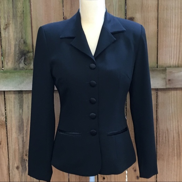 Cignal Black Single Breasted Fitted Blazer EUC - Picture 2 of 8